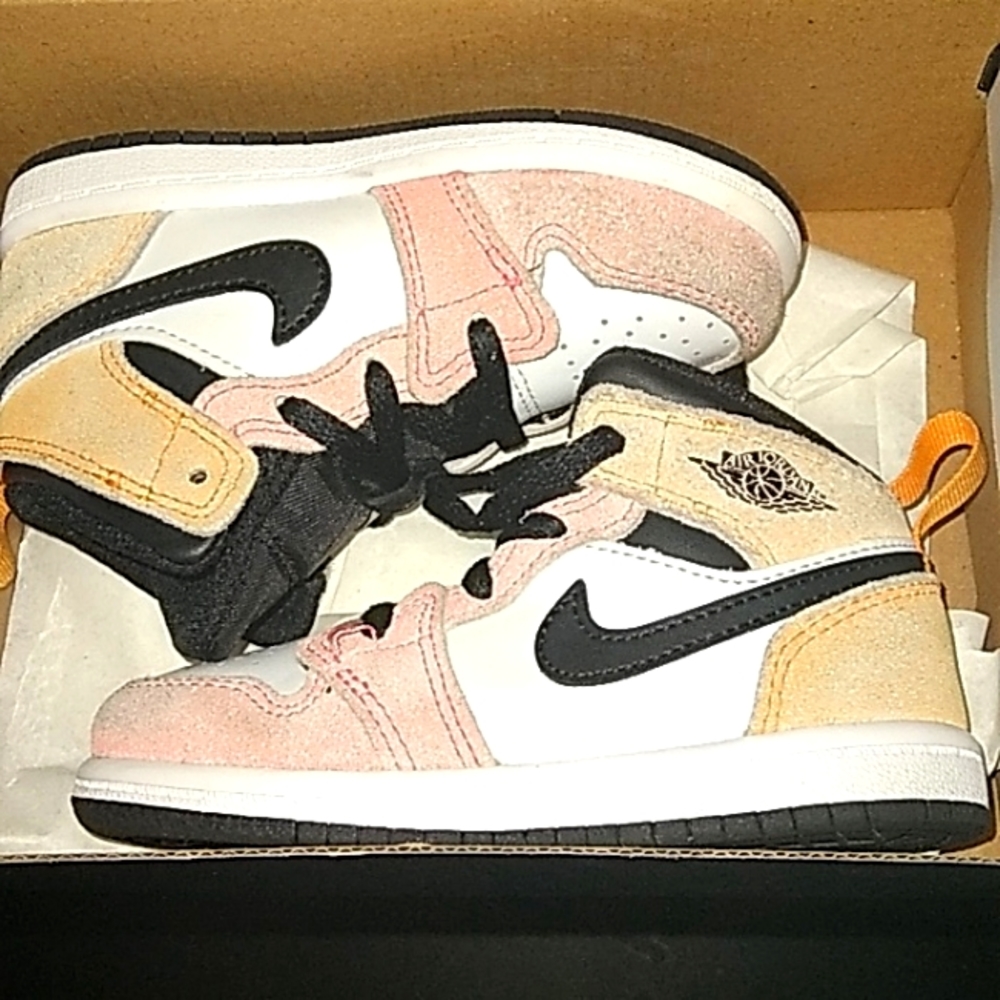 Jordan  1s toddler 7c with box